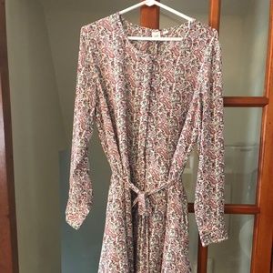 Paisley print dress w/ tie belt.